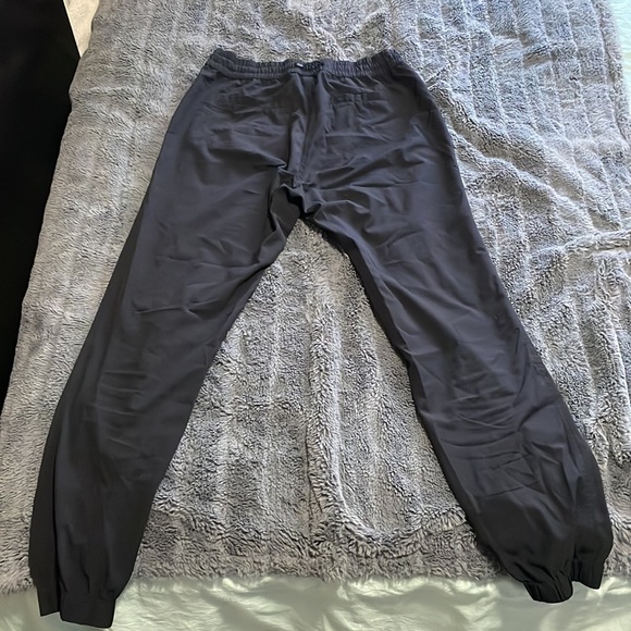 Active joggers - Picture 4 of 5